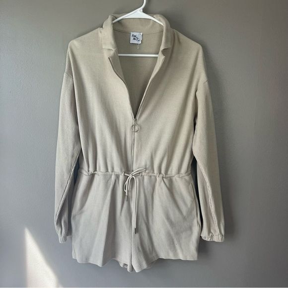 Princess Polly Pants - Princess Polly tan waffle knit romper women’s size 6 medium neutral long sleeve